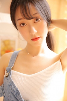揉着大幂幂的奶头